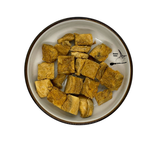 Freeze dried salmon cubes