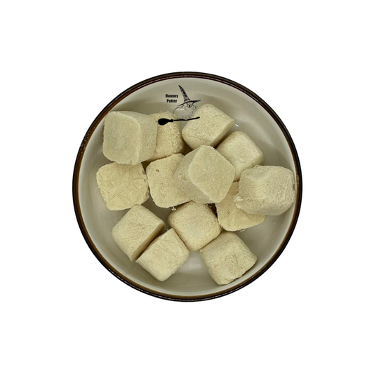 Freeze dried goat milk/chicken cubes with supplement